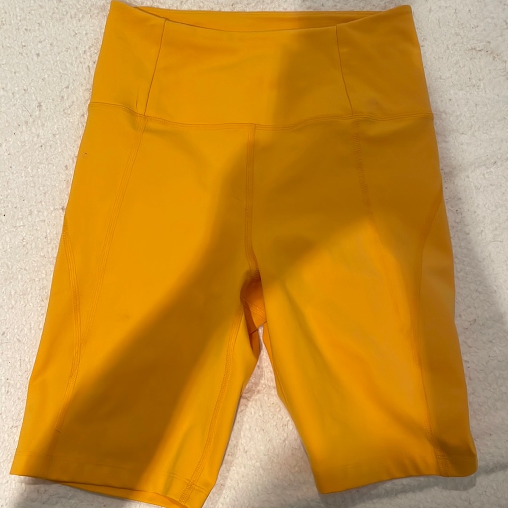 NWOT Girlfriend Collective High-Rise Pocket Bike Short Small